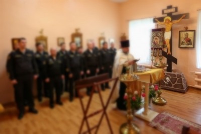Священник Антоний Власов поздравил северодвинских воинов в 290-летием Северного флота
