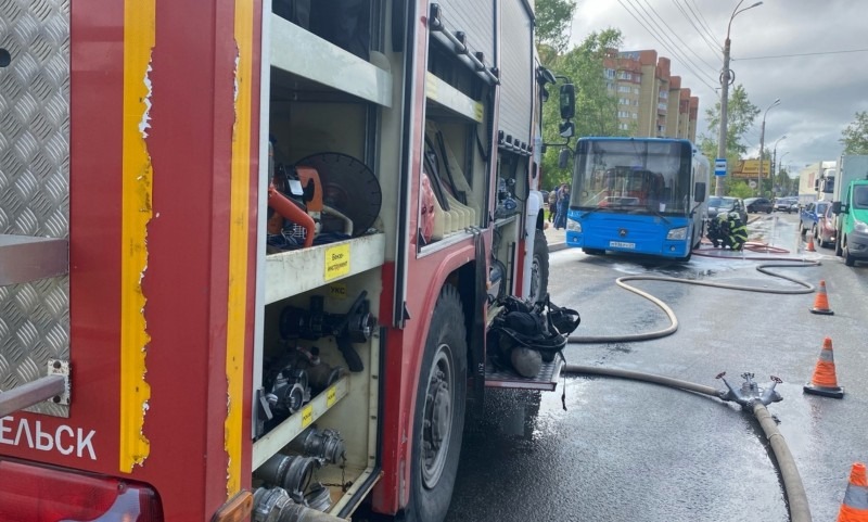 В Архангельске загорелся автобус ЛИАЗ