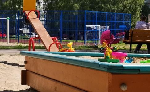 Четыре детские площадки в Северодвинске признали непригодными для использования
