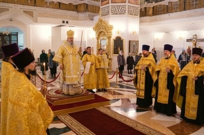 Митрополит Корнилий 10 июня совершил всенощное бдение в Архангельске