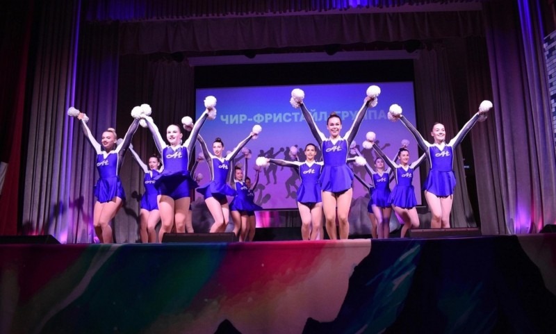 В Архангельске две сестры открыли клуб чирлидинга — Архнет.Инфо