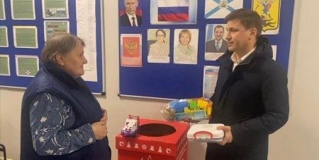 Иван Новиков принял участие в акции «Коробка храбрости»