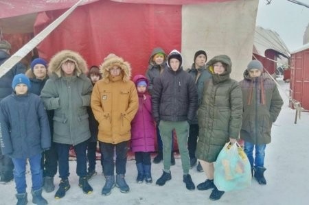 Архангельский священник подарил детям-сиротам поход в цирк