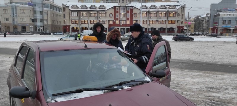 В Поморье усилен контроль за безопасностью и качеством организации перевозок пассажиров легковыми такси