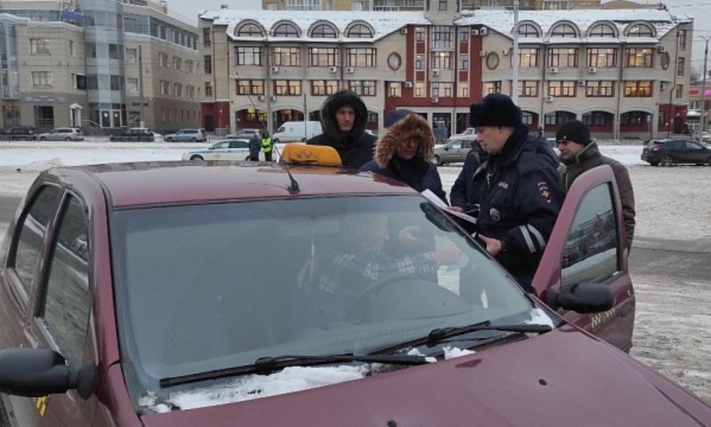 В Архангельской области нашли 155 нарушений, связанных с перевозками легковыми такси В Архангельской области нашли 155 нарушений, связанных с перевозками легковыми такси