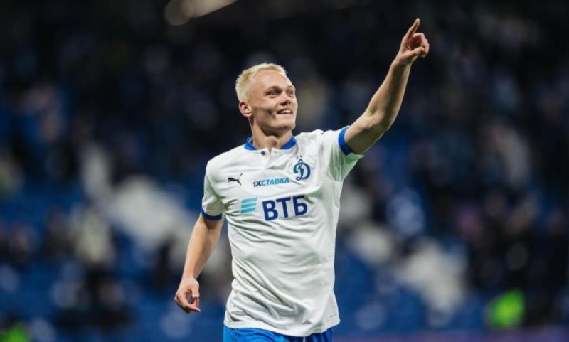 Уроженец Котласа стал лучшим молодым футболистом года в России