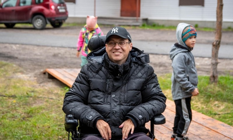 Писателю из Холмогор жители всей России собрали деньги на коляску-вездеход Писателю из Холмогор жители всей России собрали деньги на коляску-вездеход