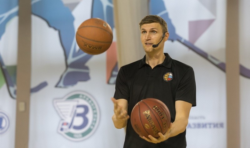 Легендарный баскетболист Андрей Кириленко встретится с любителями баскетбола в Архангельске