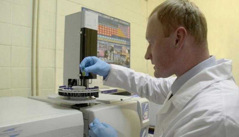 Сотрудникам правоохранительных органов Поморья передали химическую мини-лабораторию