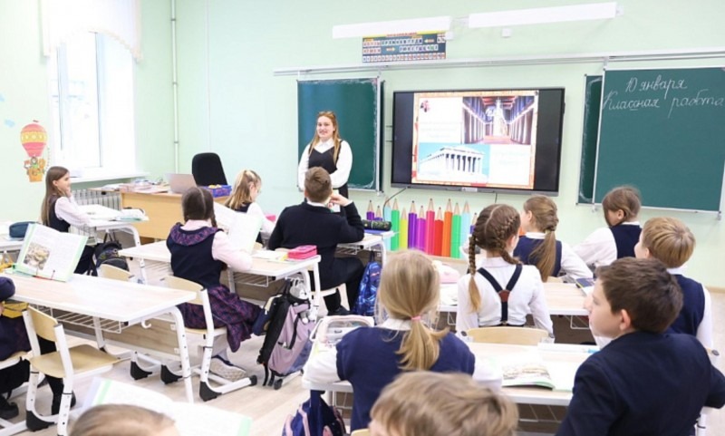 В Архангельске после ремонта открыли гимназию №6