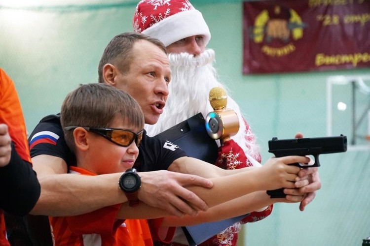 Спортивная игра «Мама, папа, я – росгвардейская семья» состоялась в Архангельске Спортивная игра «Мама, папа, я – росгвардейская семья» состоялась в Архангельске