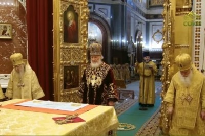 Митрополит Корнилий сослужил Святейшему Патриарху Кириллу в юбилейную годовщину его интронизации 