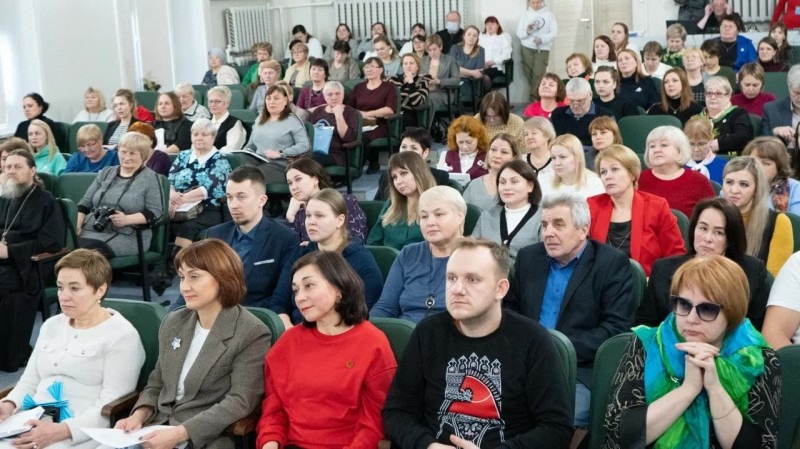 В Карпогорах состоялся форум, посвященный силе семейных традиций