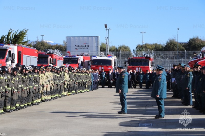 Сотрудники МЧС России обеспечивают безопасность проведения Всемирного фестиваля молодежи