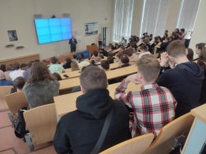 От городских парковок до национальных проектов стали темами обсуждения студентов с председателем Правительства Архангельской области