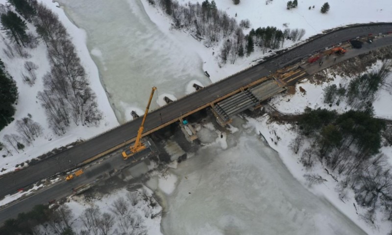 Мост через реку Кокшеньгу строят с опережением графика