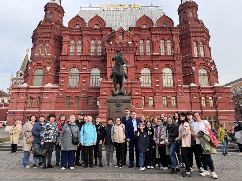 Семьи сотрудников, погибших при исполнении служебного долга, из Санкт-Петербурга посетили столицу