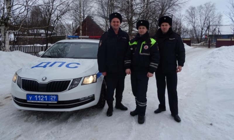 В Виноградовском округе полицейские спасли уснувшего в машине мужчину