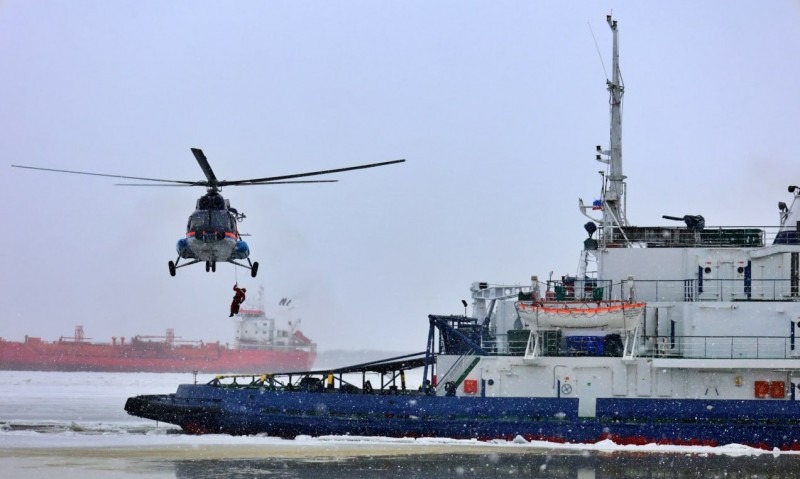 В Архангельске прошли демонстрационные учения на ледоколе «Капитан Чадаев»