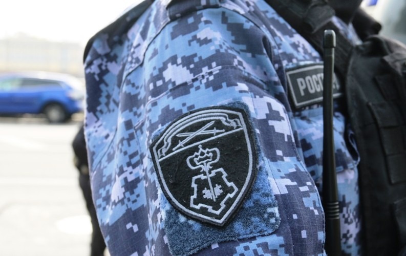Росгвардейцы Поморья за прошедшую неделю задержали 76 правонарушителей и проверили более 200 владельцев оружия