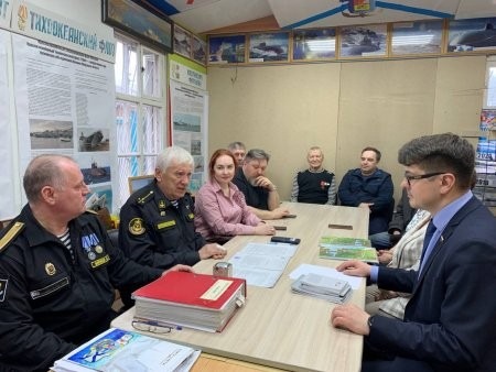 Александр Спиридонов обещал поддержку жителям Вельского района