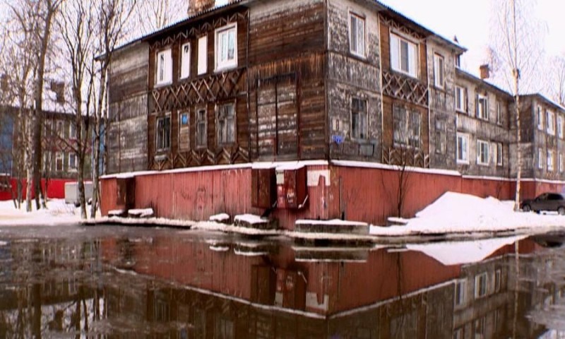 В Архангельске несколько домов на третьем лесозаводе уже неделю стоят в воде