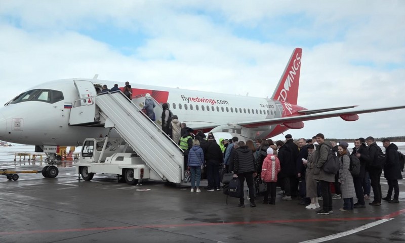 Первый за 30 лет прямой авиарейс из Архангельска прибыл в Минск