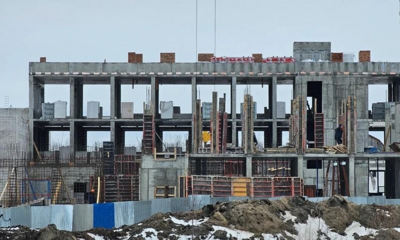 В Архангельске продолжают строительство крупной школы