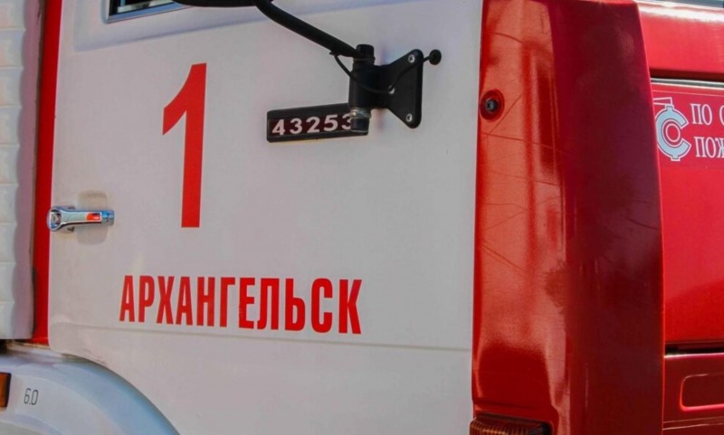В Архангельске ликвидировали пожар в торговом центре