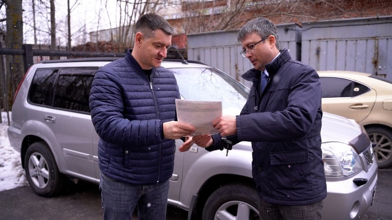 Архангельскавтодор передал Губернаторскому центру автомобиль для отправки в зону СВО