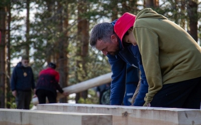 «Отцы и дети»: летом в Кенозерье пройдут семейные мастер-классы по плотницкому делу