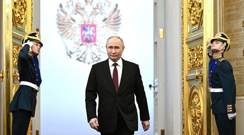 Владимир Путин официально вступил в должность Президента РФ