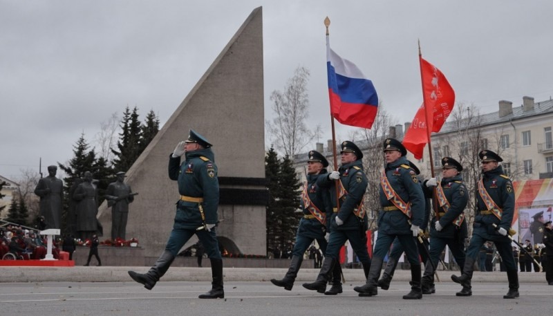 В Архангельске состоялся торжественный парад в честь Дня Победы