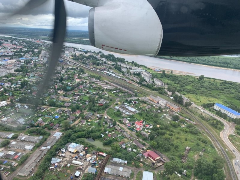 По некоторым данным, самолет рейсом Котлас - Жуковский совершил вынужденную посадку в Кирове из-за неубранного шасси