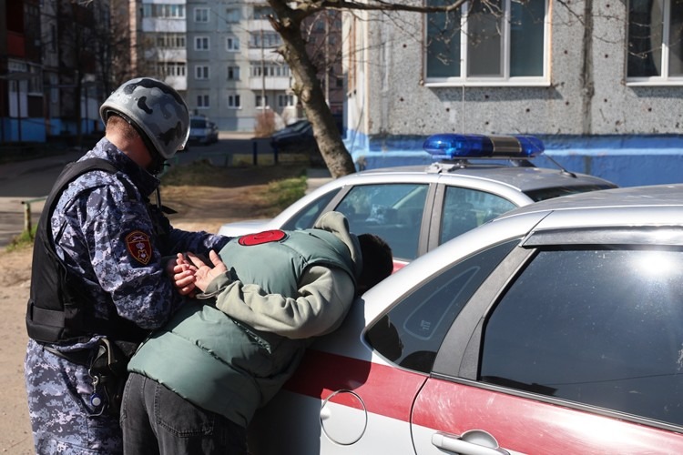В Архангельске сотрудники Росгвардии приняли участие в учении по повышению безопасности учреждений образования