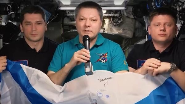 Российские космонавты с борта МКС поздравили архангелогородцев с 440-летием города
