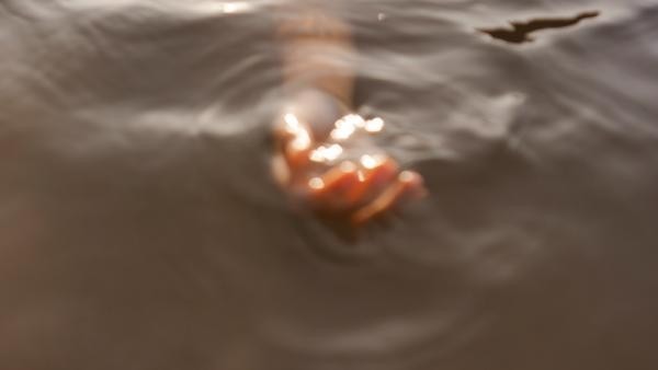 Еще одна трагедия на воде: в Поморье при попытке переплыть реку утонул юноша