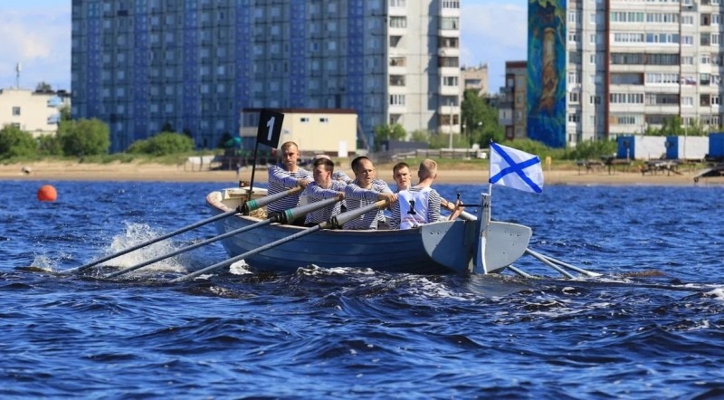 В Северодвинске состоялся чемпионат Северного флота по гребле на шлюпках