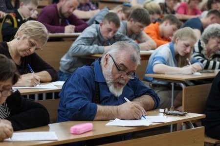 Жители Архангельской области считают учебу делом всей жизни