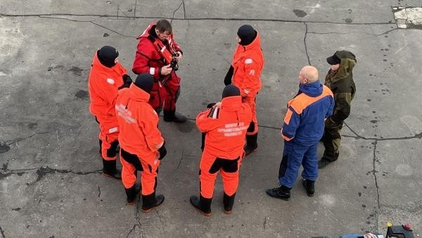 На выходных в Архангельске с Кузнечевского моста спрыгнул молодой человек