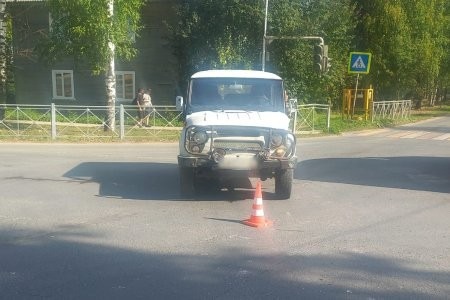 В Плесецке автомобиль конвойной службы влетел в ДТП