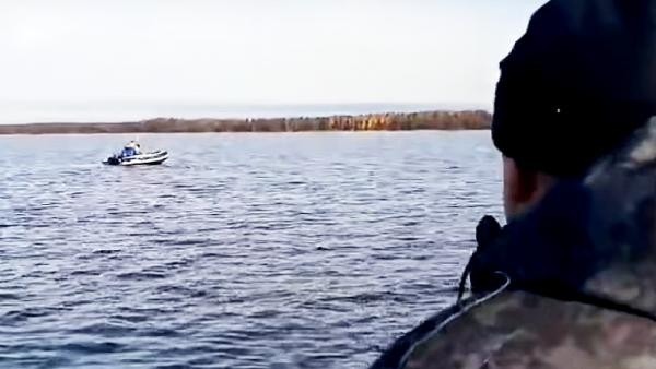 В Поморье без вести пропали трое рыбаков: тело одного из них нашли спасатели