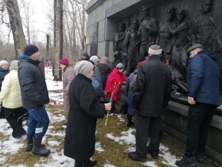 "Левые" Архангельска поздравили всех с годовщиной Октябрьского переворота