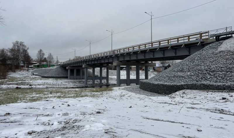 В Онежском районе на мосту через Вонгуду завершены работы по укреплению откосов