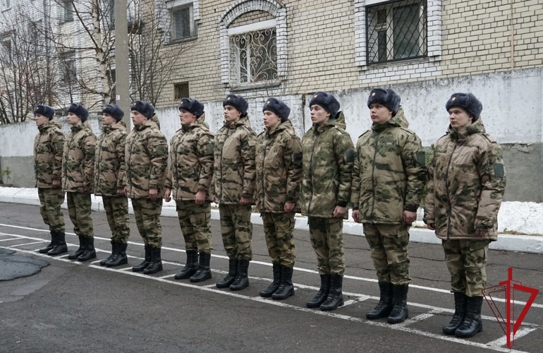 Призывники из Поморья отправились служить в Центр подготовки личного состава Росгвардии