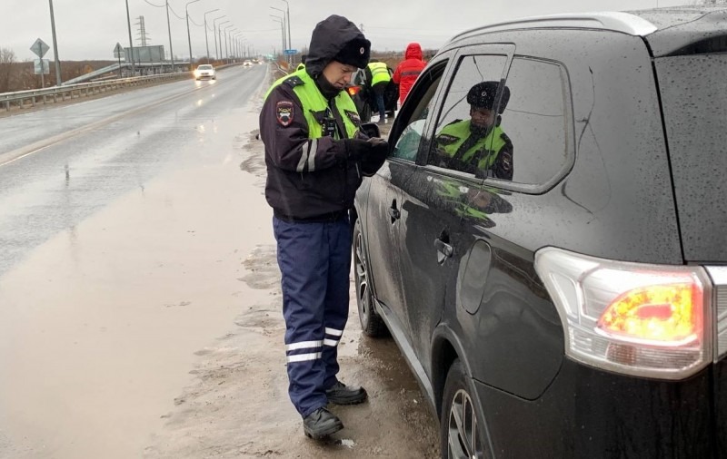 В Приморском округе региональный минтранс провел профилактическую акцию по выявлению нарушений в сфере перевозок