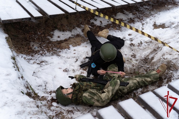 В Архангельске военнослужащие отряда специального назначения «Ратник» приняли участие в проведении военно-медицинской игры