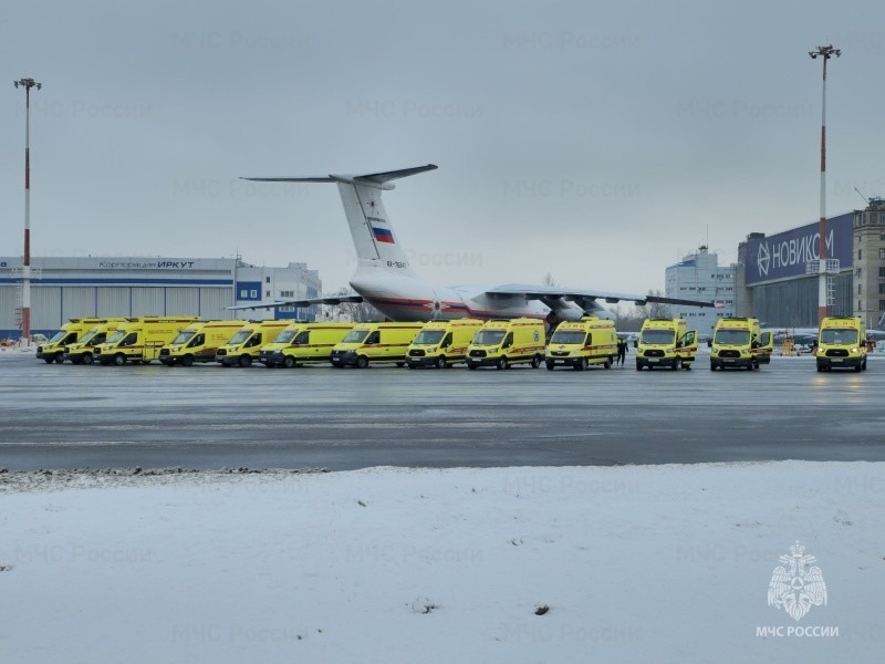 МЧС России: 9 российских граждан, пострадавших при крушении авиалайнера в Казахстане,  доставлены в Москву