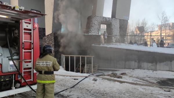 В архангельском МЧС рассказали подробности огненного ЧП в бизнес-центре 