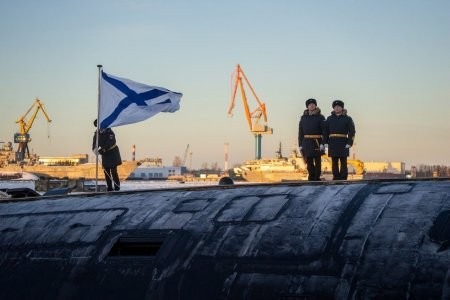 «Архангельск» поднял Андреевский флаг